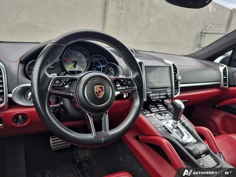 2018 Porsche 958 Cayenne - Image 9 of 18