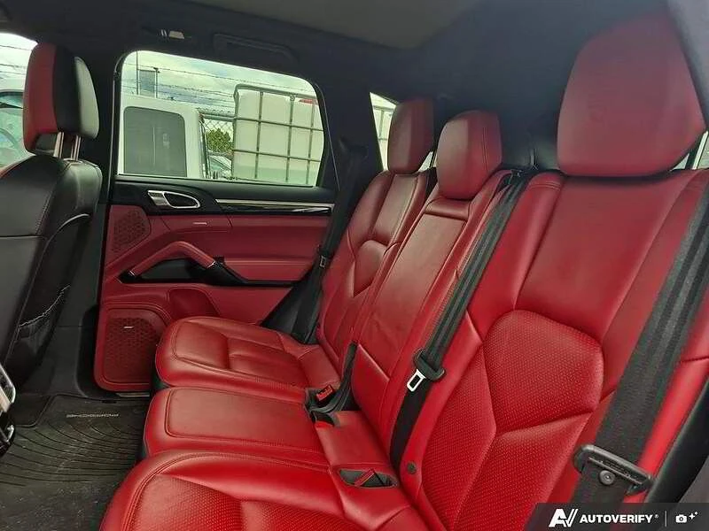 2018 Porsche 958 Cayenne - Image 17 of 18