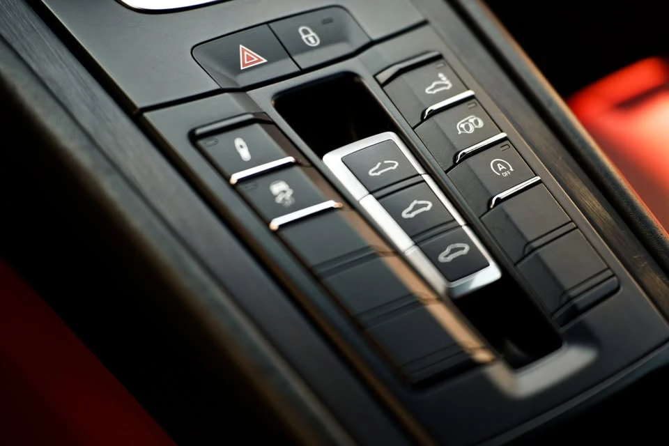 2018 Porsche 991 Carrera GTS - Image 16 of 18