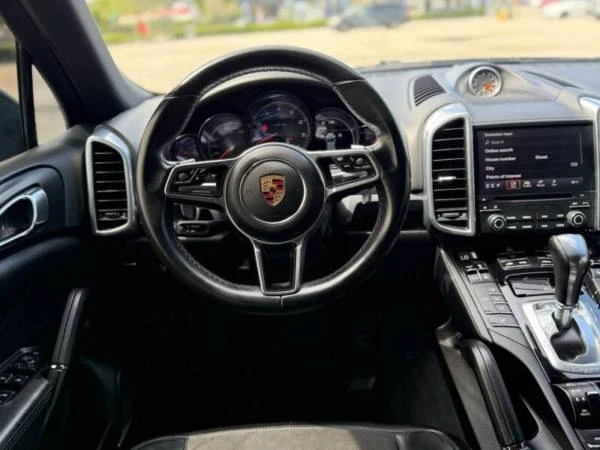 2018 Porsche 958 Cayenne - Image 11 of 14
