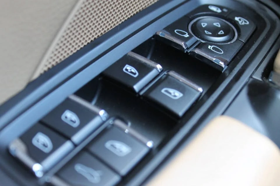 2018 Porsche 958 Cayenne - Image 11 of 20