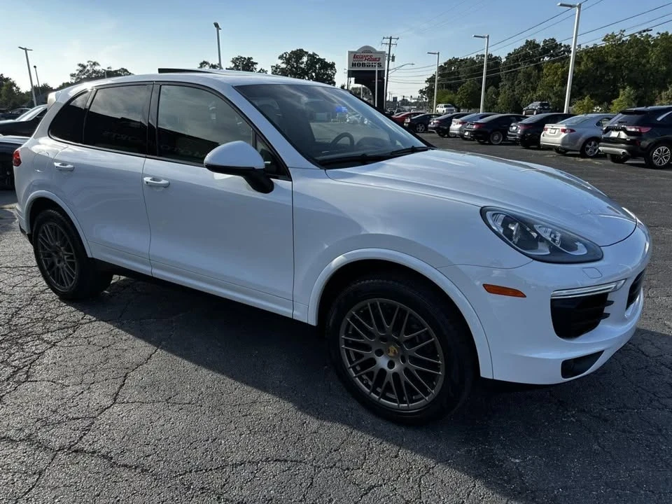 2018 Porsche 958 Cayenne - Image 11 of 20