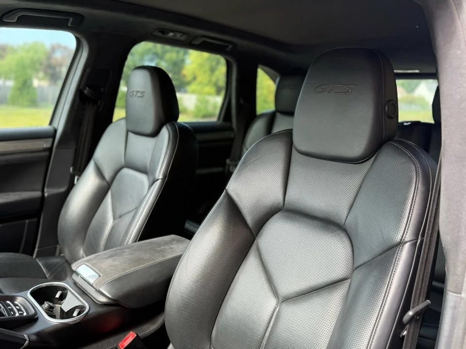 2018 Porsche 958 Cayenne - Image 13 of 16
