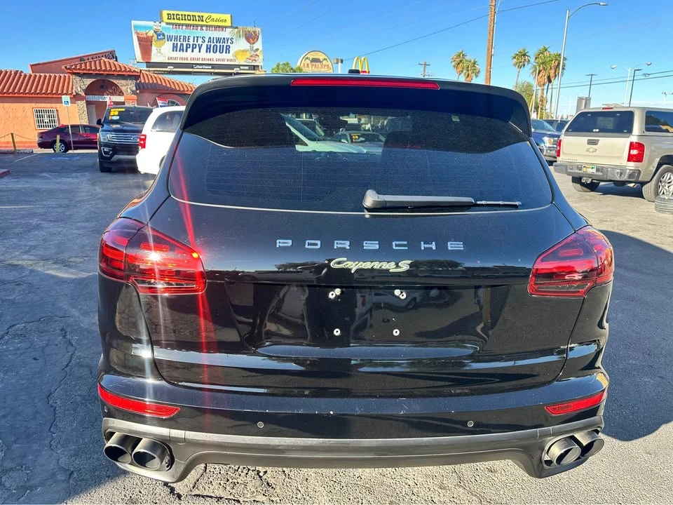2018 Porsche 958 Cayenne S - Image 7 of 12