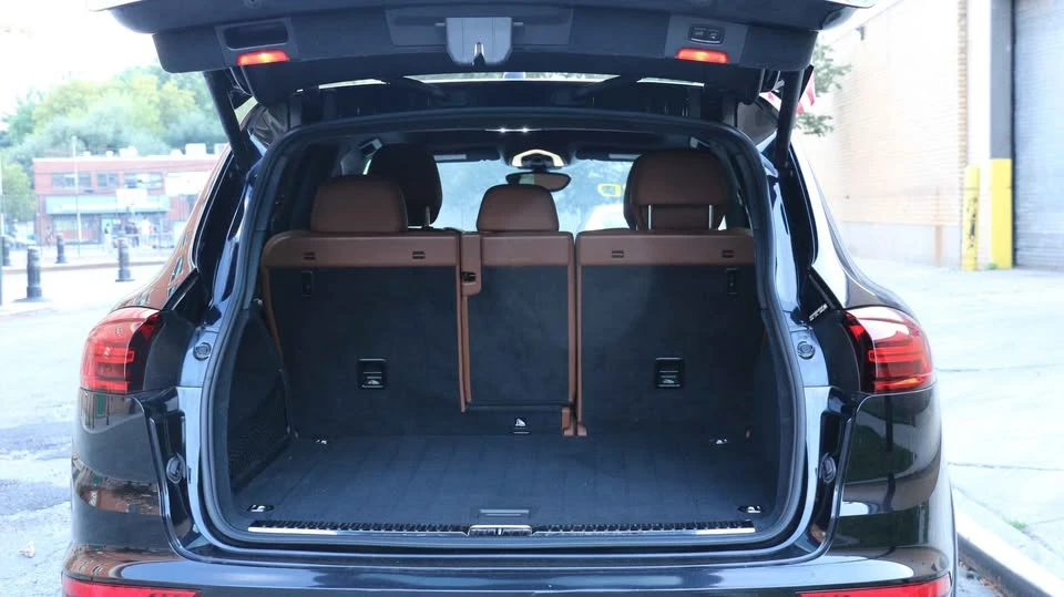 2018 Porsche 958 Cayenne - Image 4 of 11