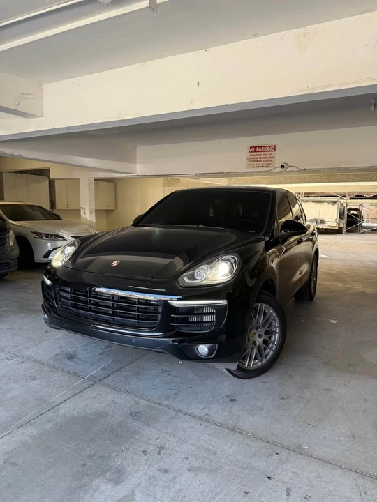 2018 Porsche 958 Cayenne S - Image 2 of 8