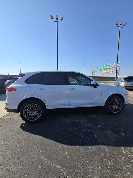 2018 Porsche 958 Cayenne - Image 3 of 15
