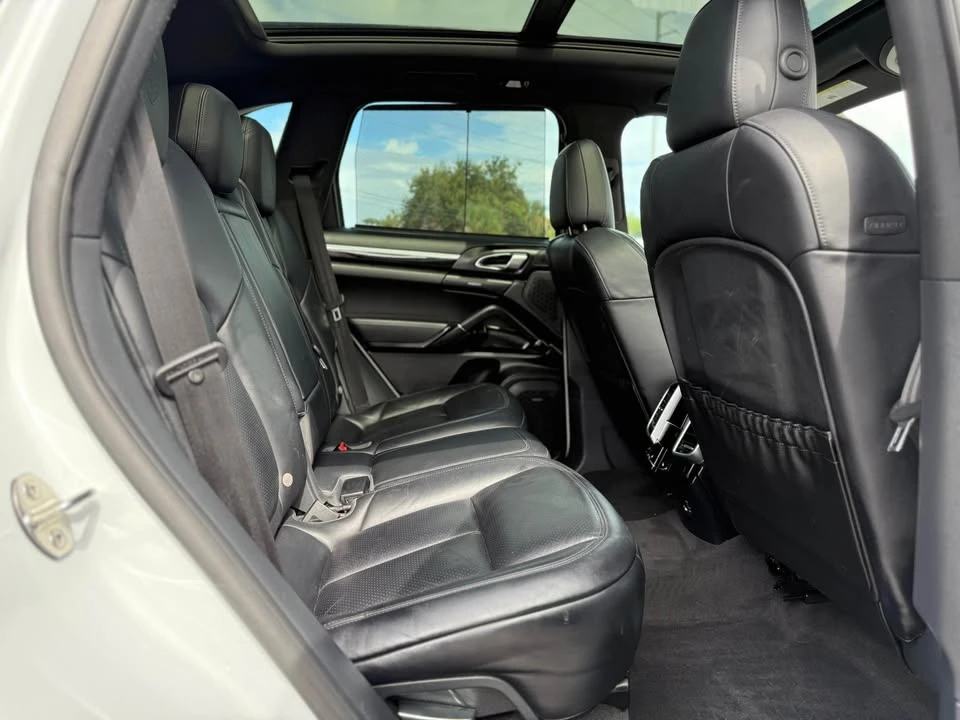 2018 Porsche 958 Cayenne - Image 11 of 20