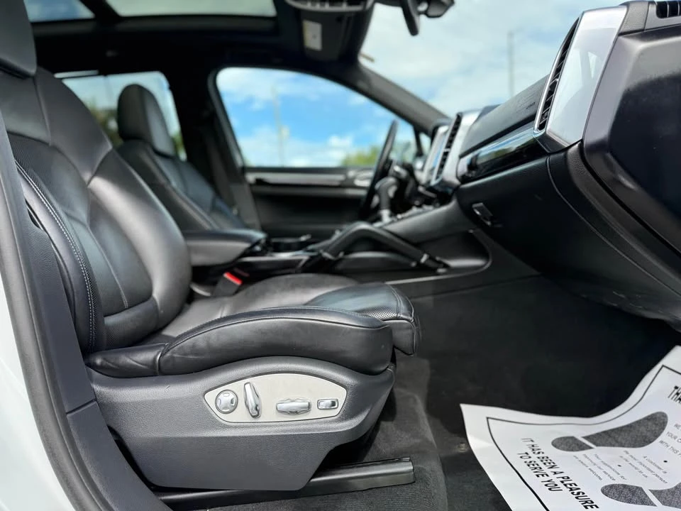 2018 Porsche 958 Cayenne - Image 7 of 20