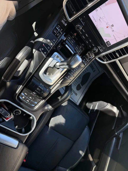 2018 Porsche 9Y0/9Y3 Cayenne - Image 15 of 19