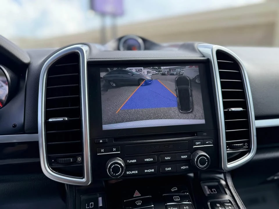 2018 Porsche 958 Cayenne - Image 10 of 20
