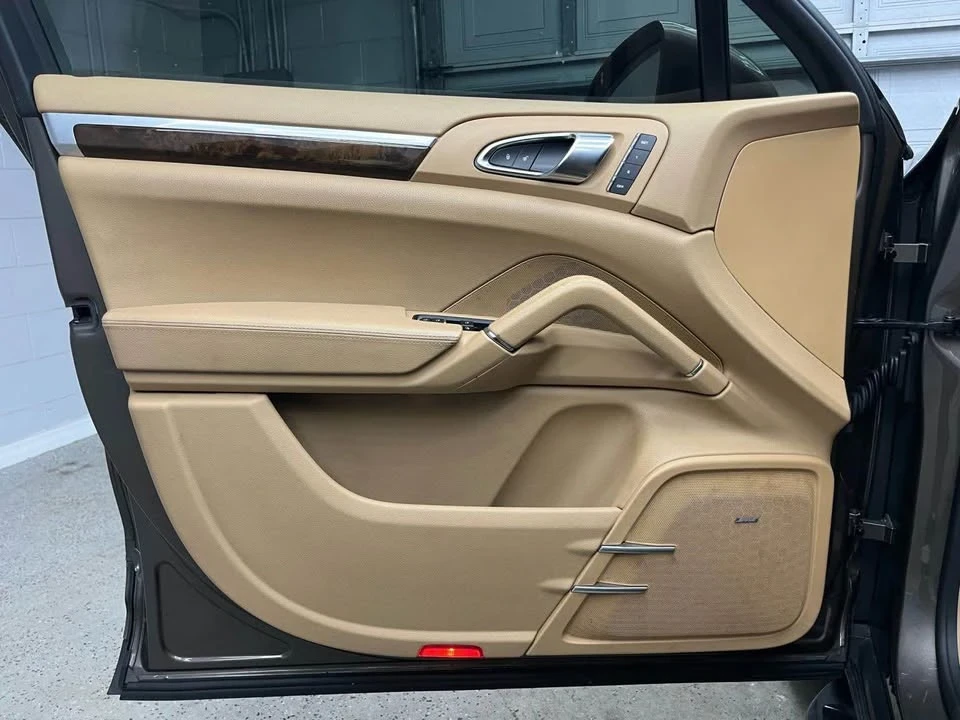 2018 Porsche 958 Cayenne - Image 8 of 12