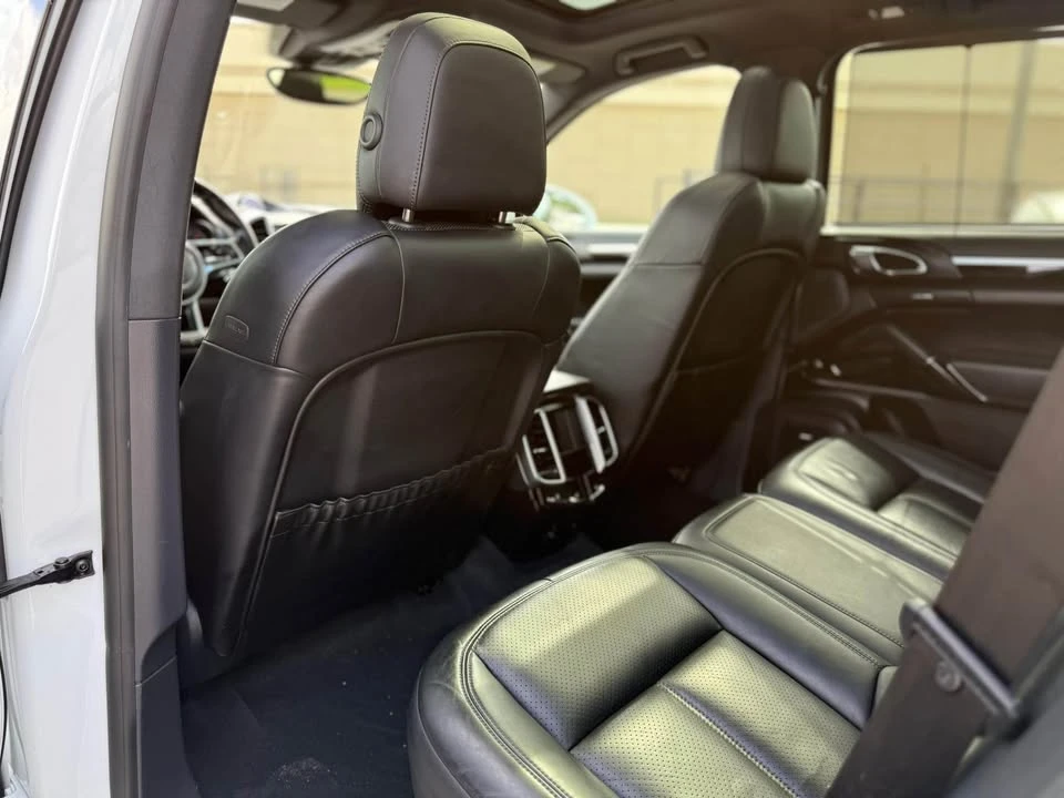 2018 Porsche 958 Cayenne - Image 16 of 20