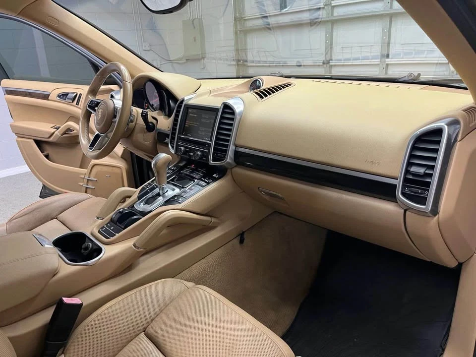 2018 Porsche 958 Cayenne - Image 11 of 12