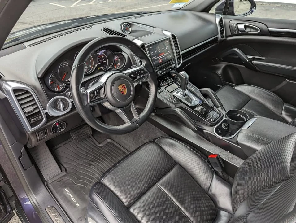 2018 Porsche 958 Cayenne - Image 4 of 11