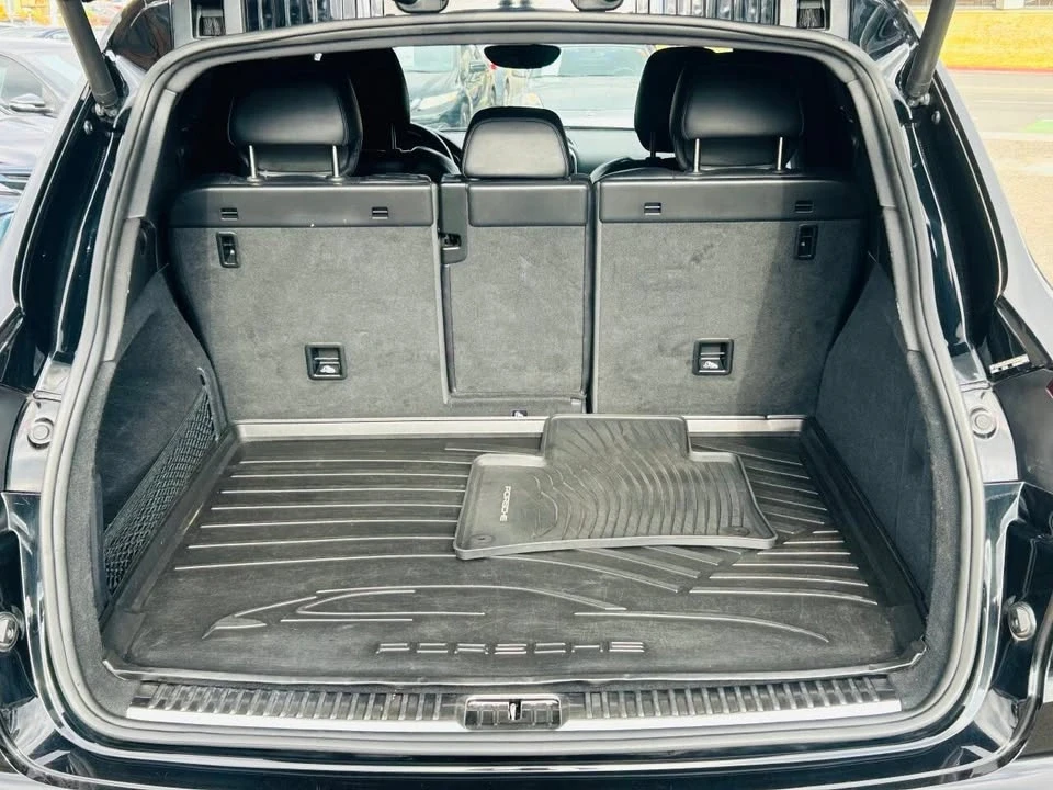 2018 Porsche 958 Cayenne - Image 16 of 19