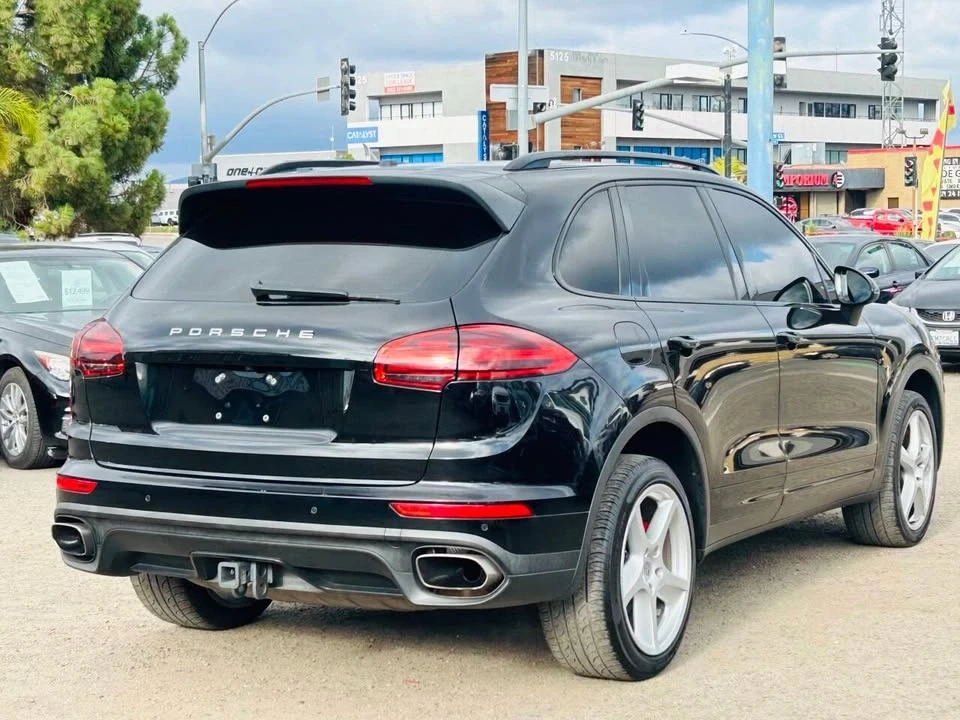 2018 Porsche 958 Cayenne - Image 10 of 19