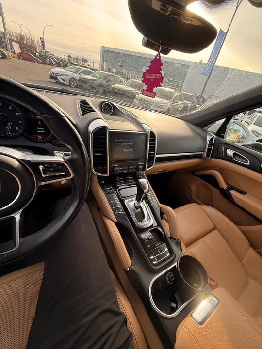 2018 Porsche 958 Cayenne - Image 9 of 13