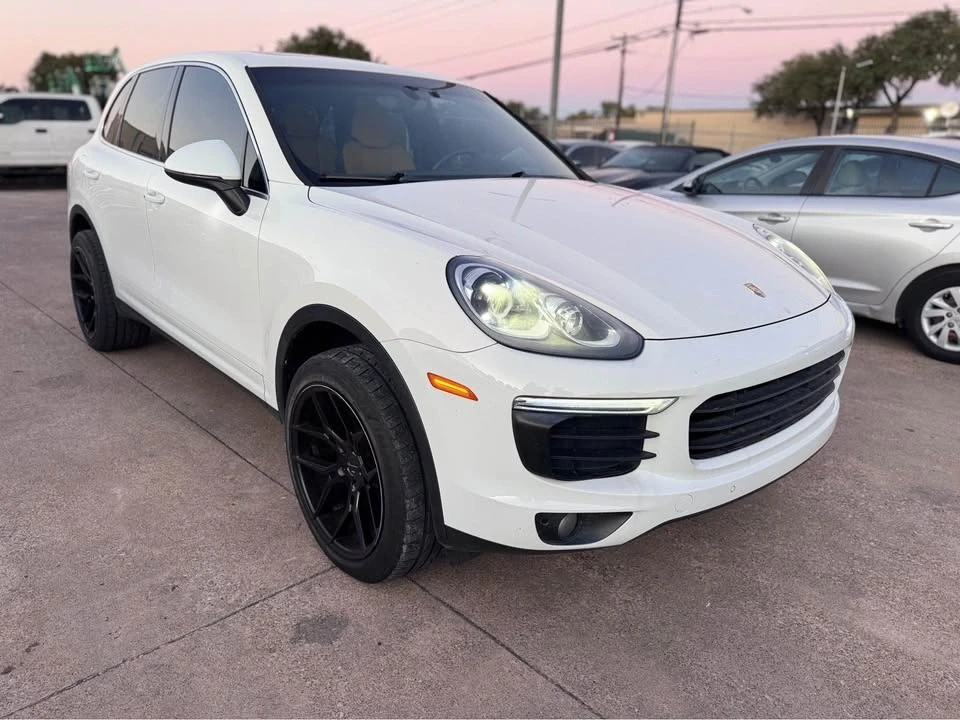 2018 Porsche 958 Cayenne - Image 2 of 10