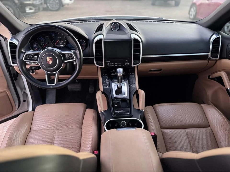 2018 Porsche 958 Cayenne - Image 9 of 10