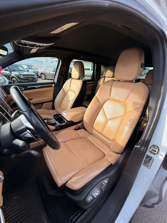 2018 Porsche 958 Cayenne - Image 11 of 13