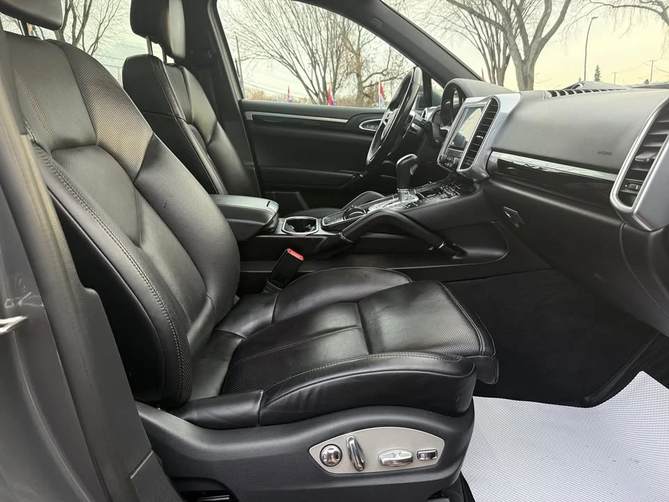2018 Porsche 958 Cayenne - Image 14 of 20