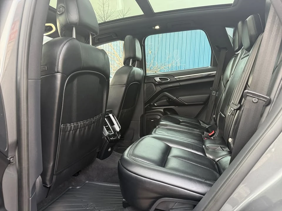 2018 Porsche 958 Cayenne - Image 13 of 20