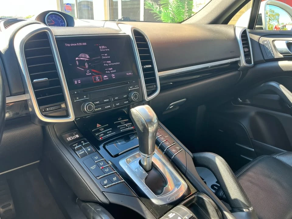 2018 Porsche 958 Cayenne - Image 13 of 20