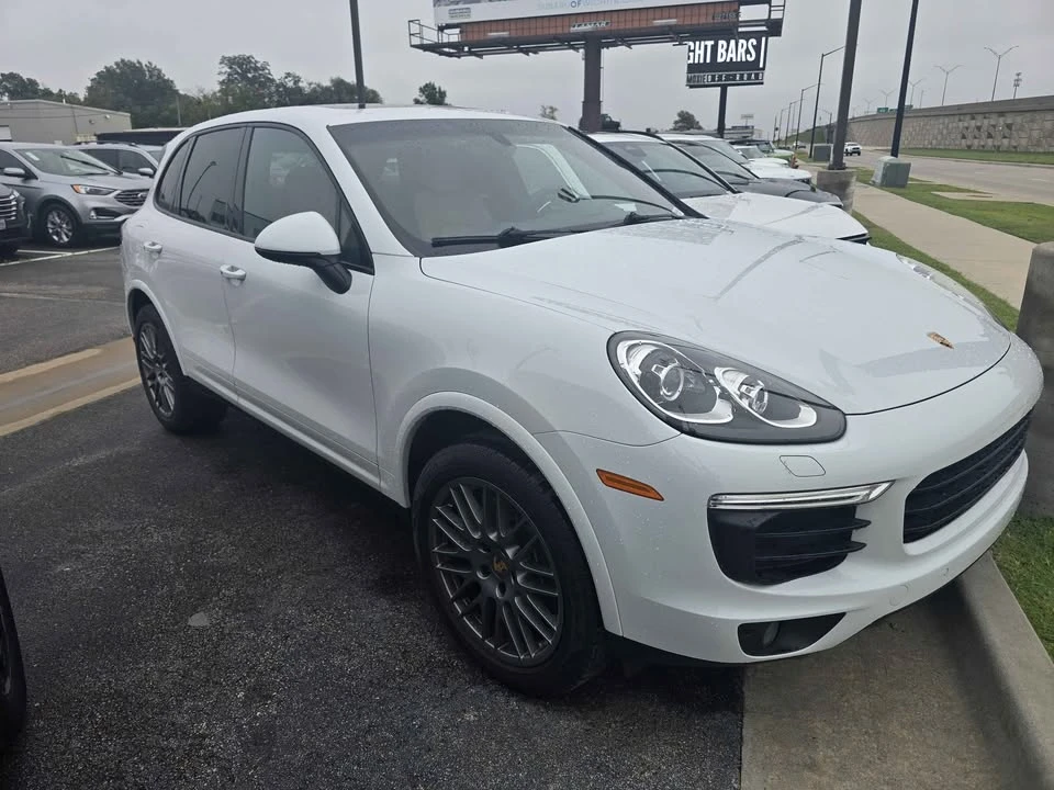 2018 Porsche 9Y0/9Y3 Cayenne - Image 2 of 7