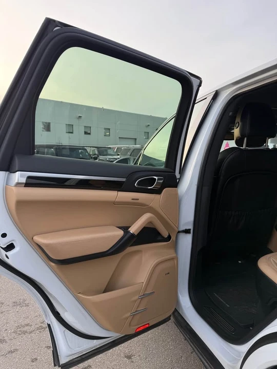 2018 Porsche 9Y0/9Y3 Cayenne - Image 16 of 20