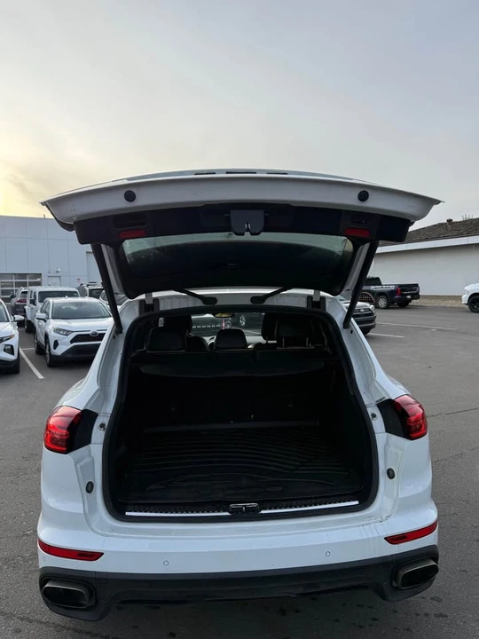 2018 Porsche 9Y0/9Y3 Cayenne - Image 7 of 20