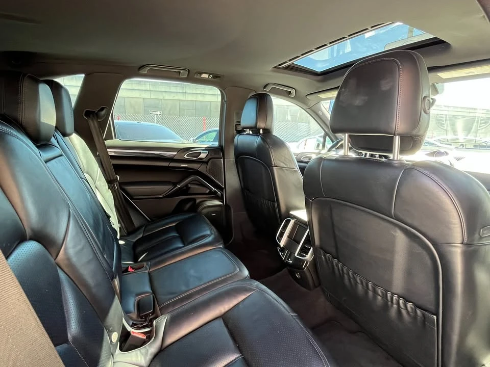 2018 Porsche 958 Cayenne - Image 18 of 20