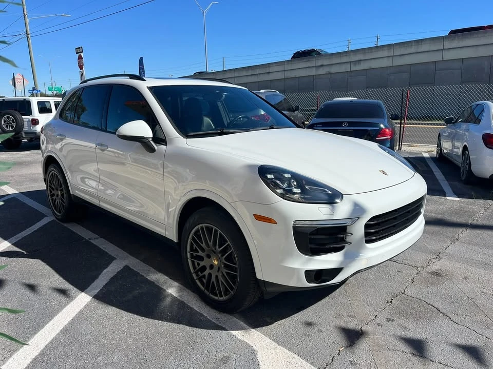 2018 Porsche 958 Cayenne - Image 7 of 20