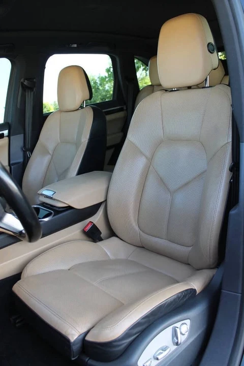 2018 Porsche 958 Cayenne - Image 14 of 19