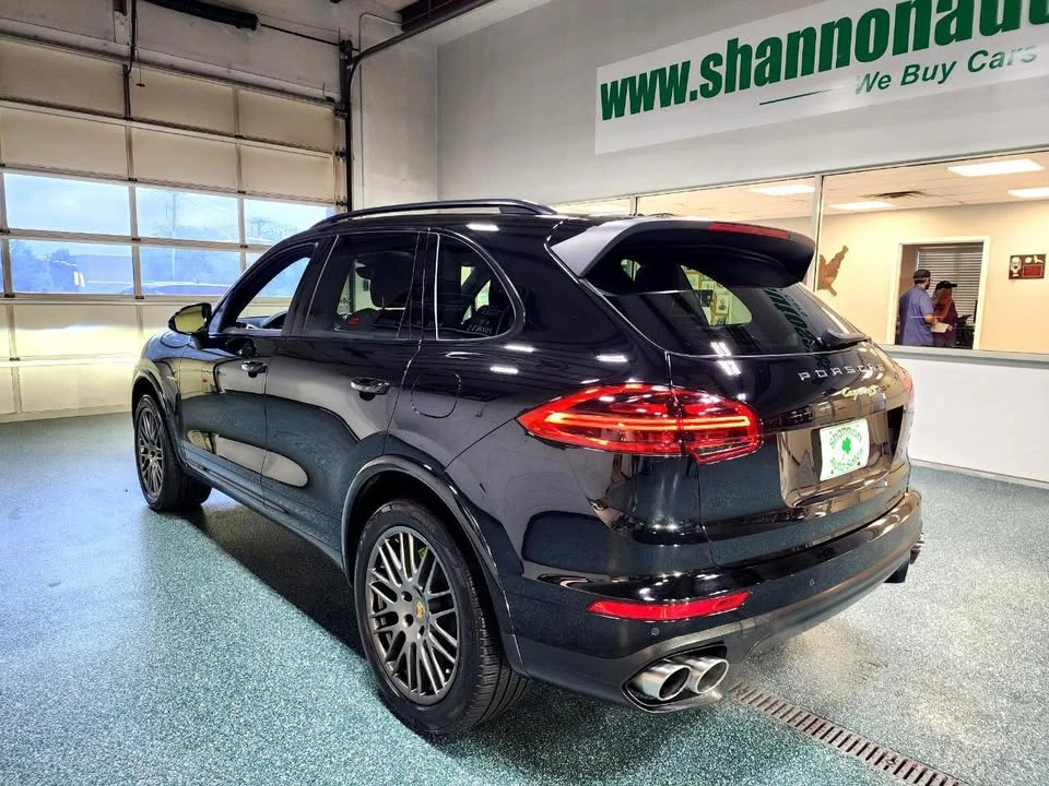 2018 Porsche 958 Cayenne S - Image 9 of 20