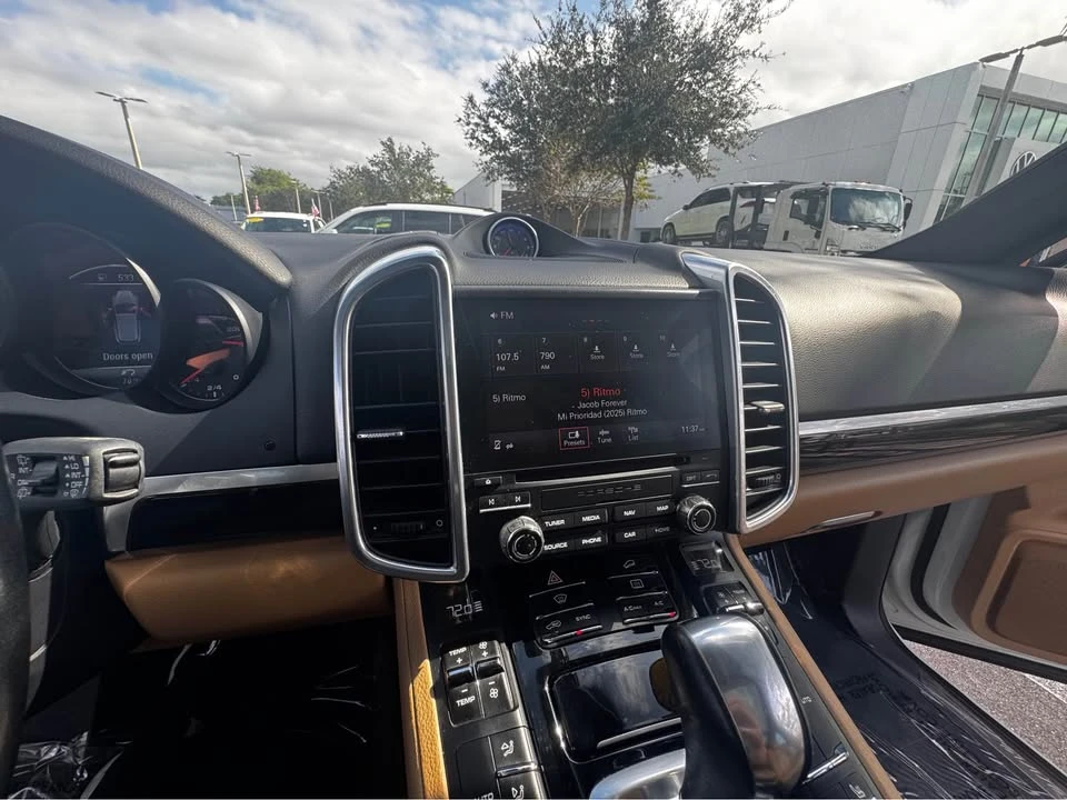 2018 Porsche 958 Cayenne - Image 4 of 12