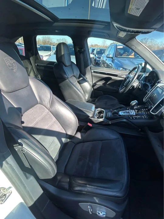 2018 Porsche 958 Cayenne - Image 6 of 8