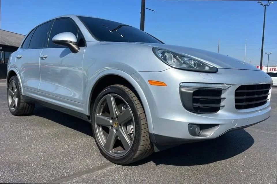 2018 Porsche 958 Cayenne - Image 10 of 20