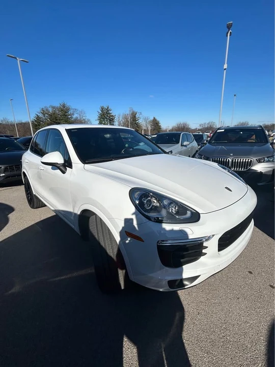 2018 Porsche 958 Cayenne - Image 2 of 8