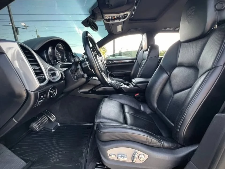 2018 Porsche 958 Cayenne - Image 16 of 20