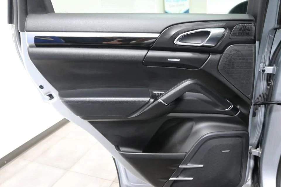 2018 Porsche 958 Cayenne - Image 12 of 20