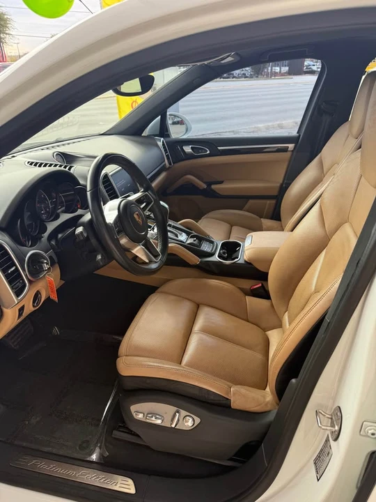 2018 Porsche 958 Cayenne - Image 4 of 5