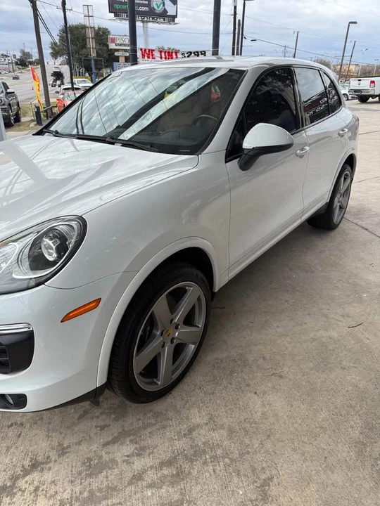 2018 Porsche 958 Cayenne - Image 2 of 5