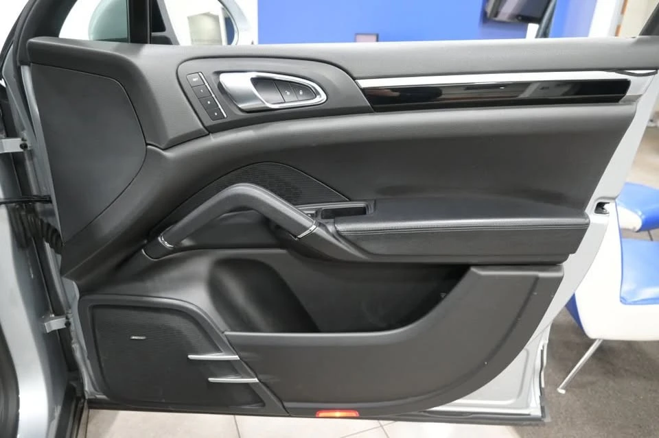 2018 Porsche 958 Cayenne - Image 18 of 20