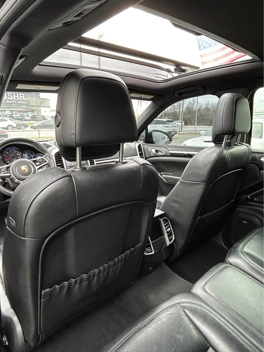 2018 Porsche 9Y0/9Y3 Cayenne - Image 14 of 16