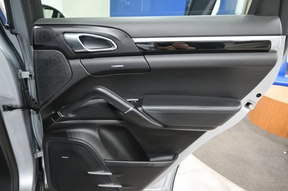2018 Porsche 958 Cayenne - Image 16 of 20