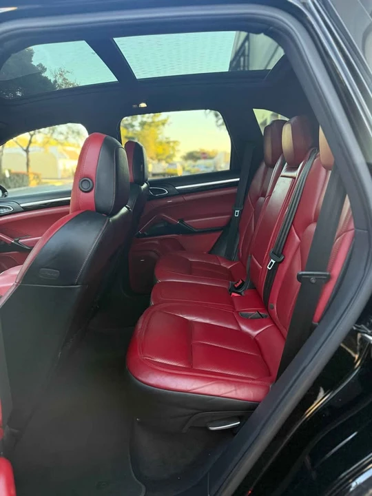 2018 Porsche 958 Cayenne S - Image 8 of 9