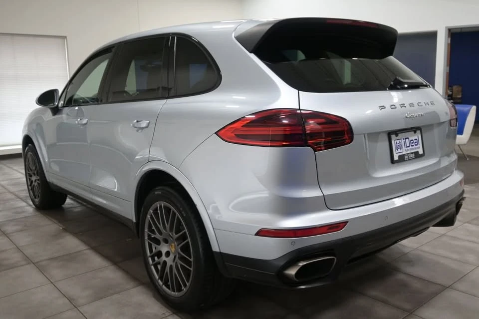 2018 Porsche 958 Cayenne - Image 2 of 20