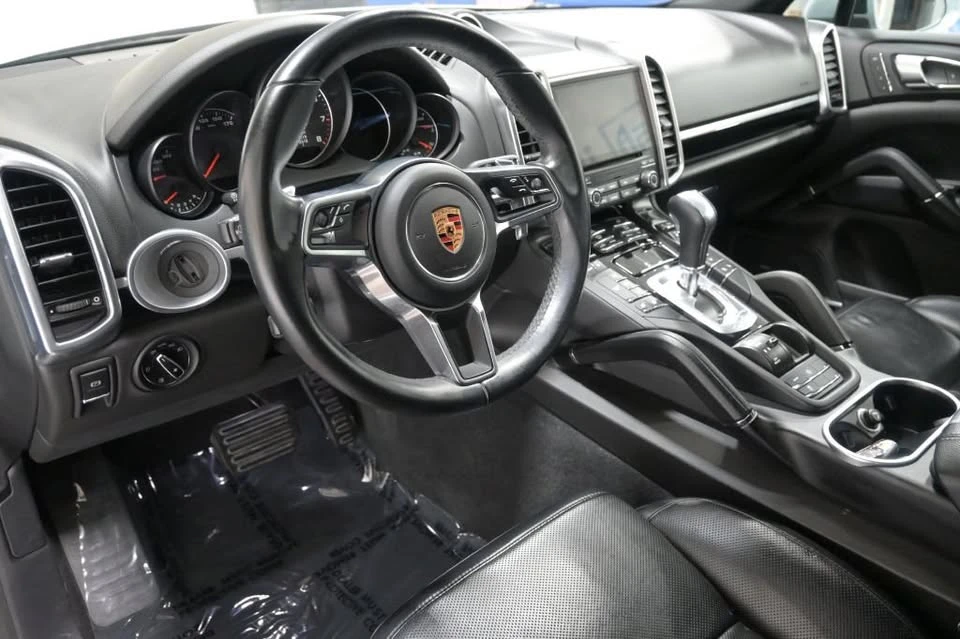 2018 Porsche 958 Cayenne - Image 8 of 20
