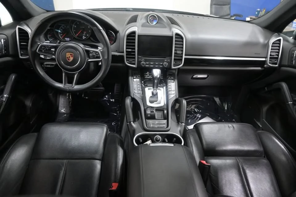 2018 Porsche 958 Cayenne - Image 11 of 20